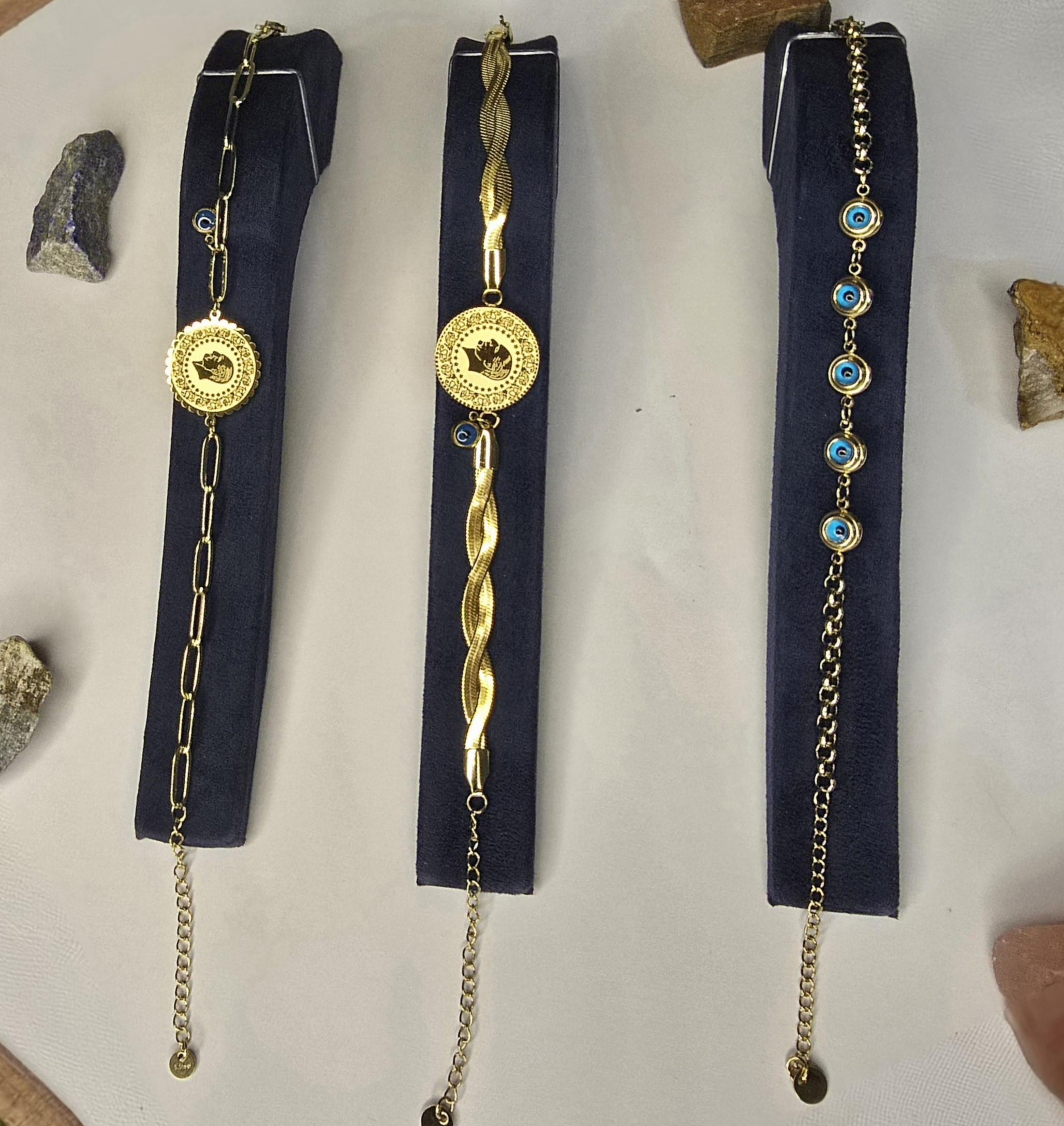 Çelik Gözlü,Çeyrek Görünümlü Bileklikler