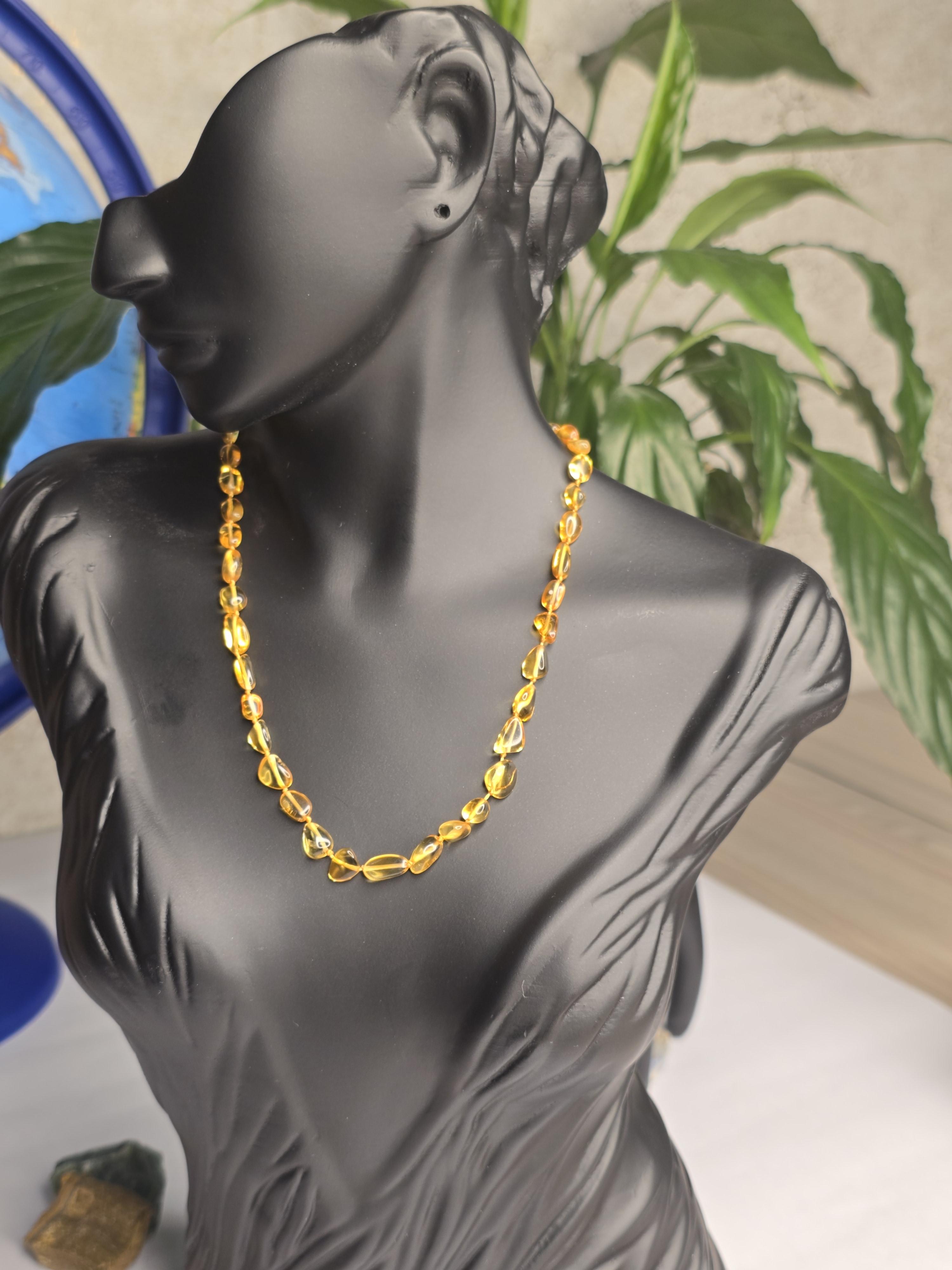 %100 Damla Kehribar Bay-Bayan Kolye